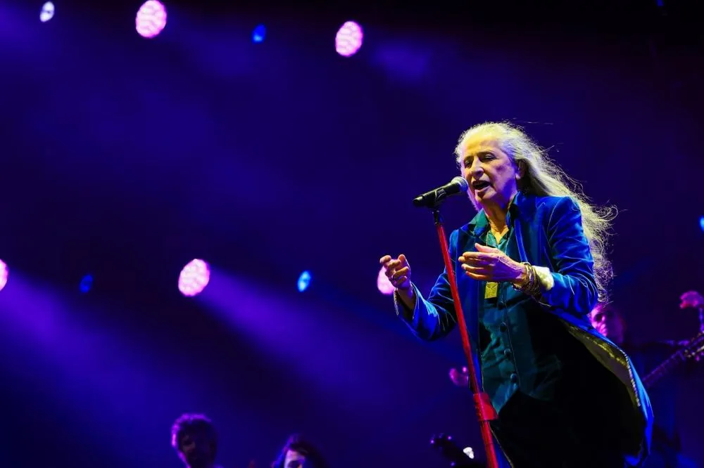 Festival de Inverno Bahia vive noite histórica com Maria Bethânia, Ludmilla, Bell Marques e Trio da Huanna
