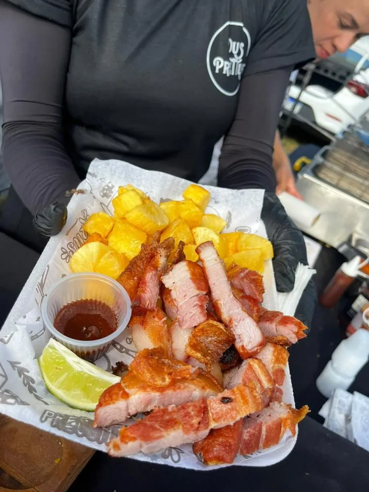 Festival “Tô de Bacon a Vida” promete fim de semana gastronômico e muita música no Jardim Canadá