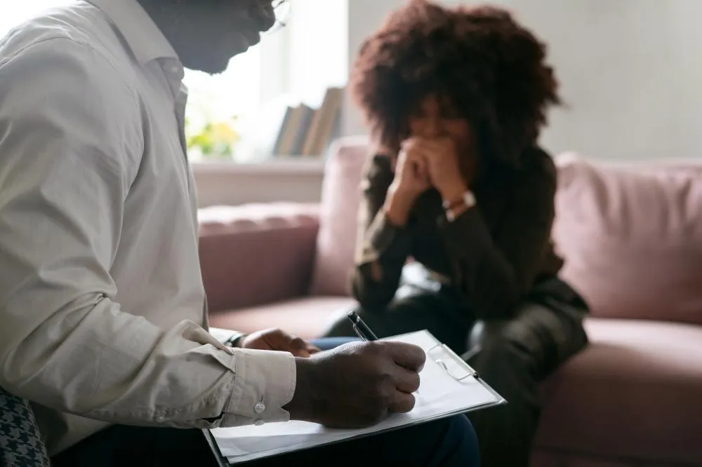 *Violência psicológica pode afetar memória, sono e percepção da dor*