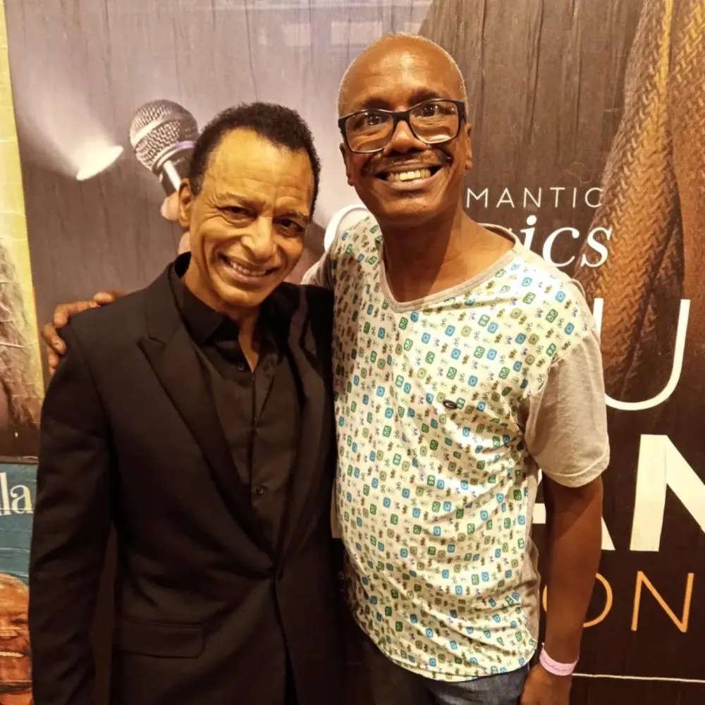 A emocionante história de Marcelo Pereira da Silva com seu maior ídolo - Jon Secada