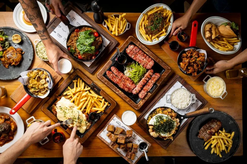 Cozinha Beagá inicia nova fase com cardápio que homenageia personagens, bares e sabores de Belo Horizonte