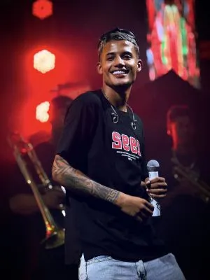 Heitor Santos entra no Top 50 do Spotify Brasil com versão em arrocha de “Noite Fracassada”