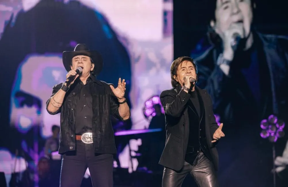 Histórias no Mineirão: Chitãozinho & Xororó, Zezé Di Camargo & Luciano, Victor & Leo e grandes lendas do sertanejo se reúnem em BH