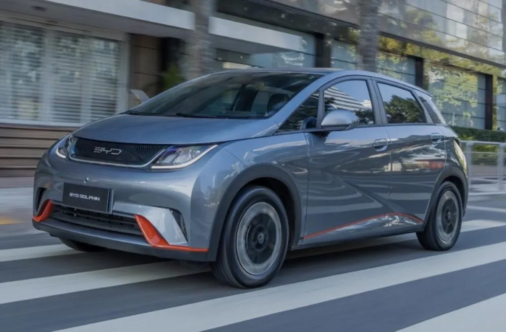 BYD obrigou concorrentes tradicionais a acelerar lançamentos e rever estratégias.