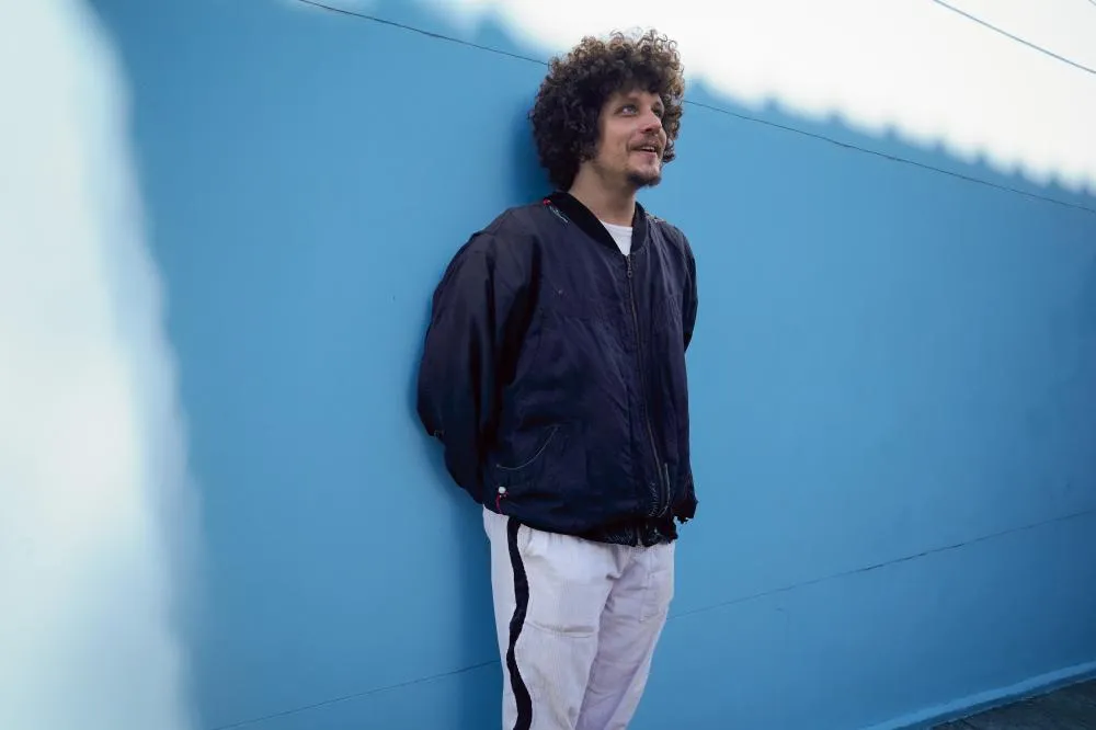 Chico Chico anuncia data extra da turnê “Let It Burn / Deixa Arder” em BH, no dia 07 de novembro, ingressos já disponíveis 
