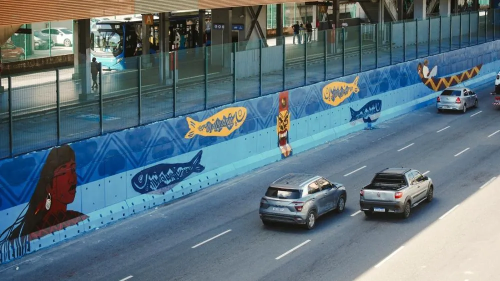 Salvador ganha o maior mural horizontal já realizado por artistas indígenas no Brasil