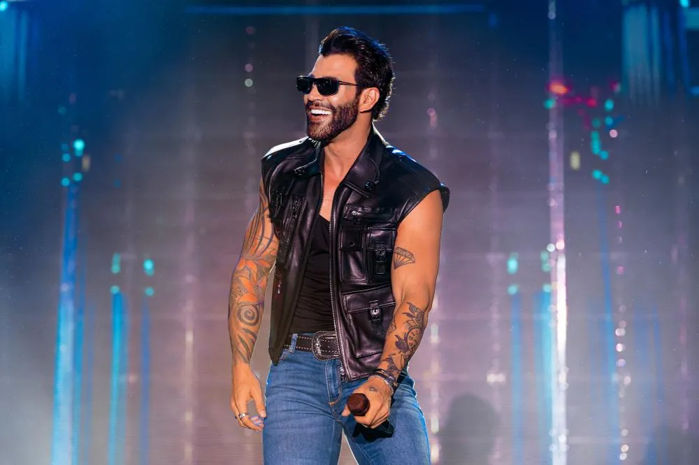 Gusttavo Lima leva ao 40º Festival da Batata o guindaste que virou marca registrada de seus shows