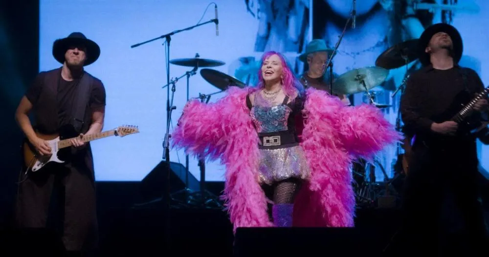 Baby do Brasil estreia turnê “A Menina Dança”, no dia 07 de dezembro, no Palácio das Artes