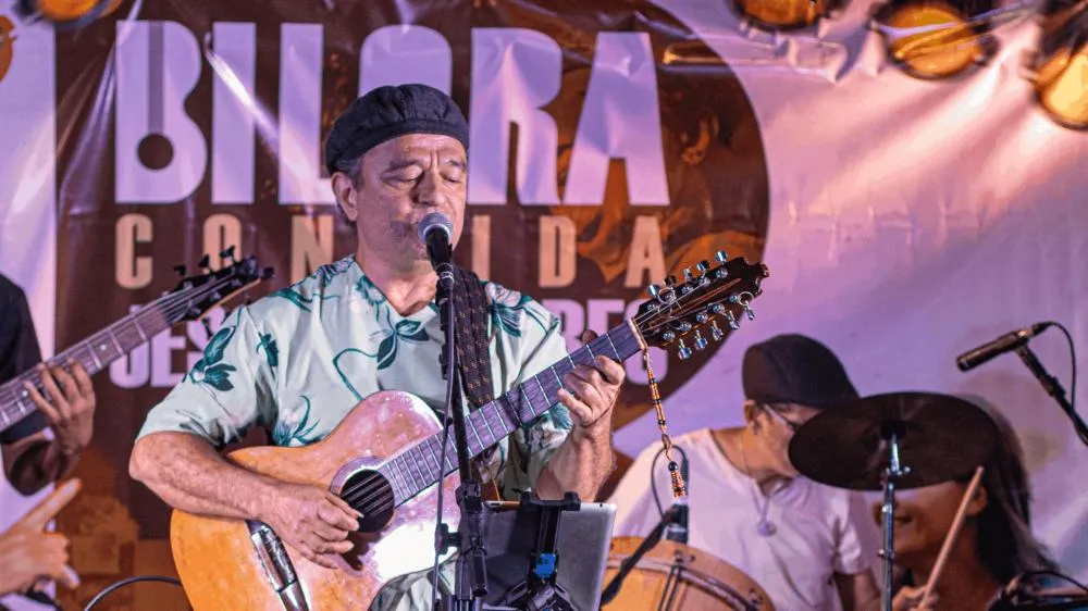 BILORA FINALIZA CIRCULAÇÃO “VIOLA ORGÂNICA” AO LADO DE LETÍCIA LEAL E PALHAÇO Ó