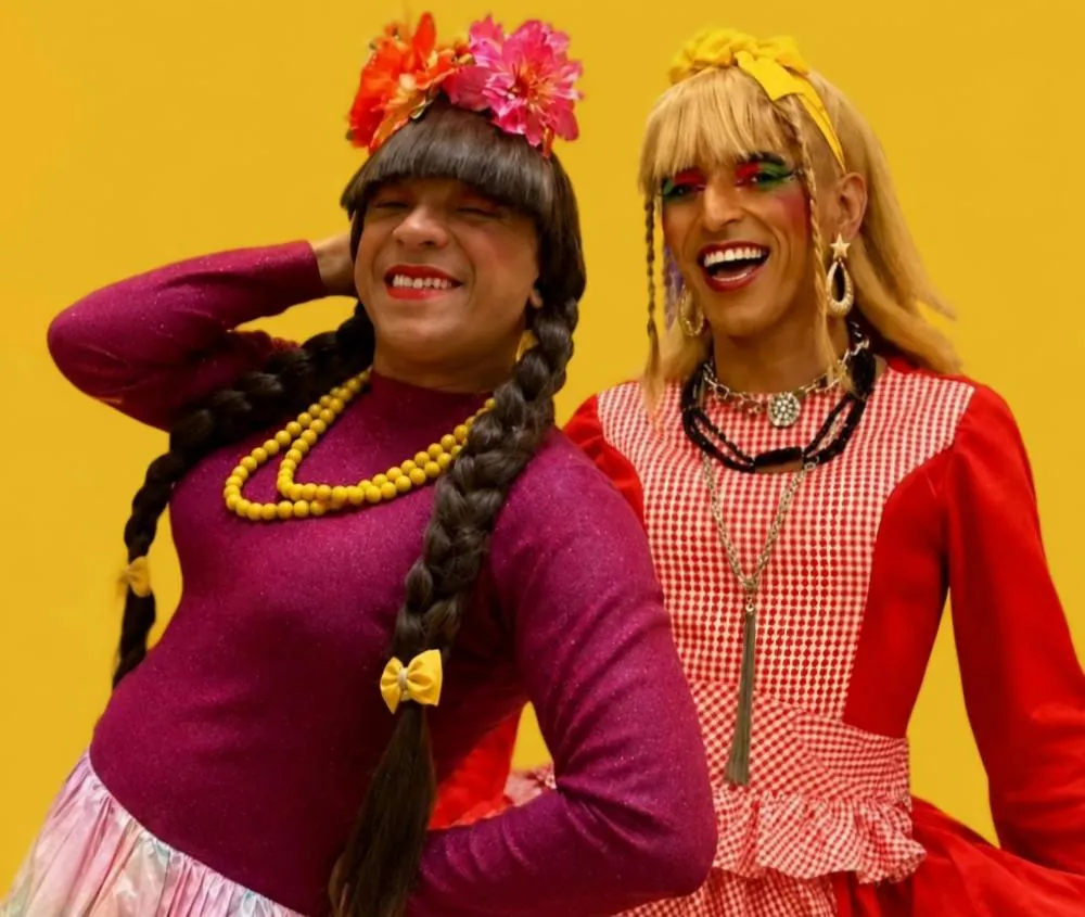 Teatro Carlos Câmara recebe Luana do Crato e Lagartixa do Sertão em noite dedicada à comédia cearense